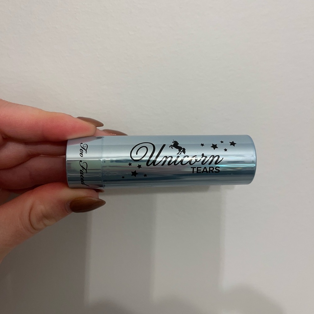 Too Faced Unicorn Tears Highlighting Stick